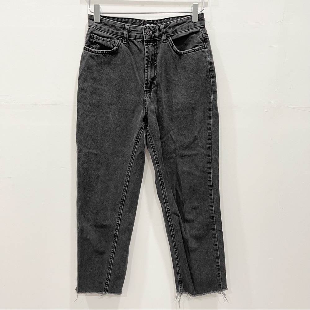Urban Outfitters BDG High Waist Mom Jeans Washed Black Raw Hem Size 27